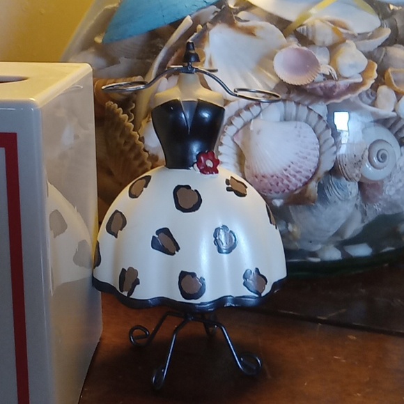 Bathroom bundle tissue box and holder boutique themed cute set for any space - Picture 4 of 7